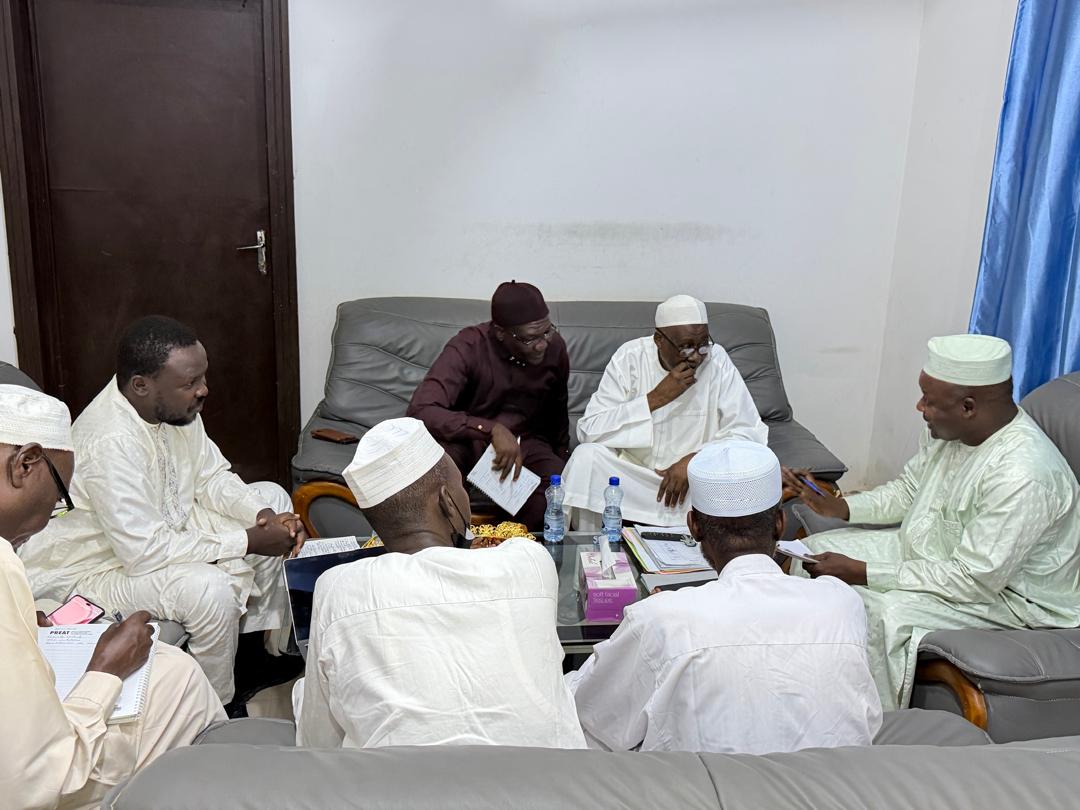 زيارة رسمية من وفد جامعه تشاد الرقمية الى المعهد العالي لأعداد المعلمين بأبشة 